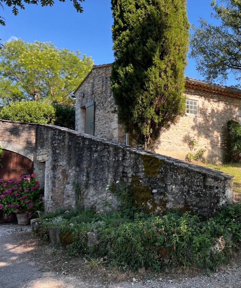 Bergerie Bed & Breakfast Montjustin Exterior photo